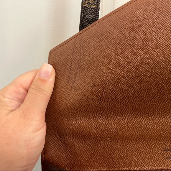 Louis Vuitton Monceau 26 in Monogram Canvas and Leather - Picture 16 of 16